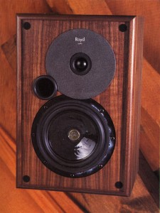 WhatHiFi_Review_Merlin_Dec94_photo